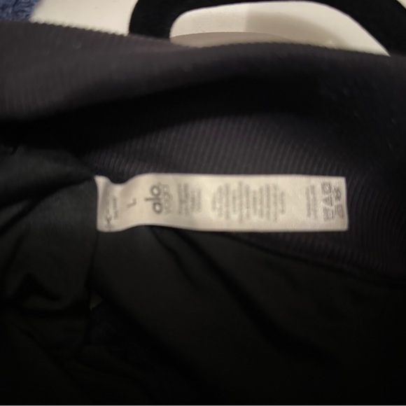 ALO Yoga Charcoal Cross-Back Sports Bra - Picture 3 of 3